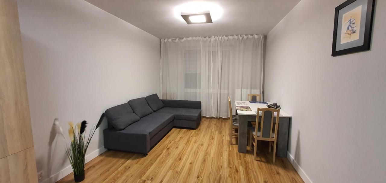 Fajny Apartament Z Parkingiem, Obok Metra. Varsó Kültér fotó