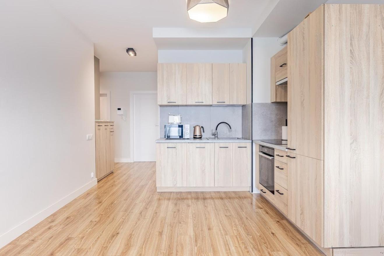 Fajny Apartament Z Parkingiem, Obok Metra. Varsó Kültér fotó